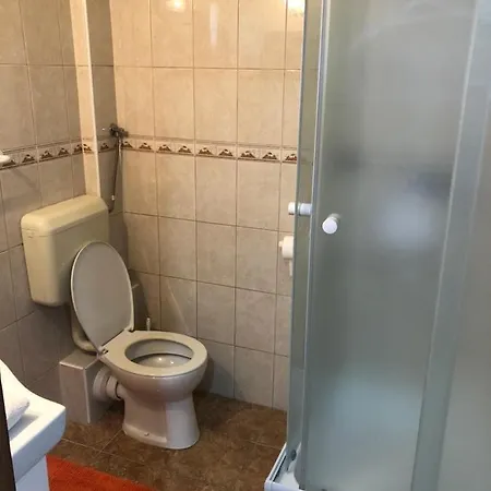 Laura-haus 아파트 *