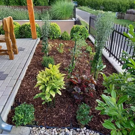 Laura-haus 아파트 본보야크바세기