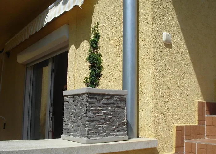 Apartment Laura-haus *